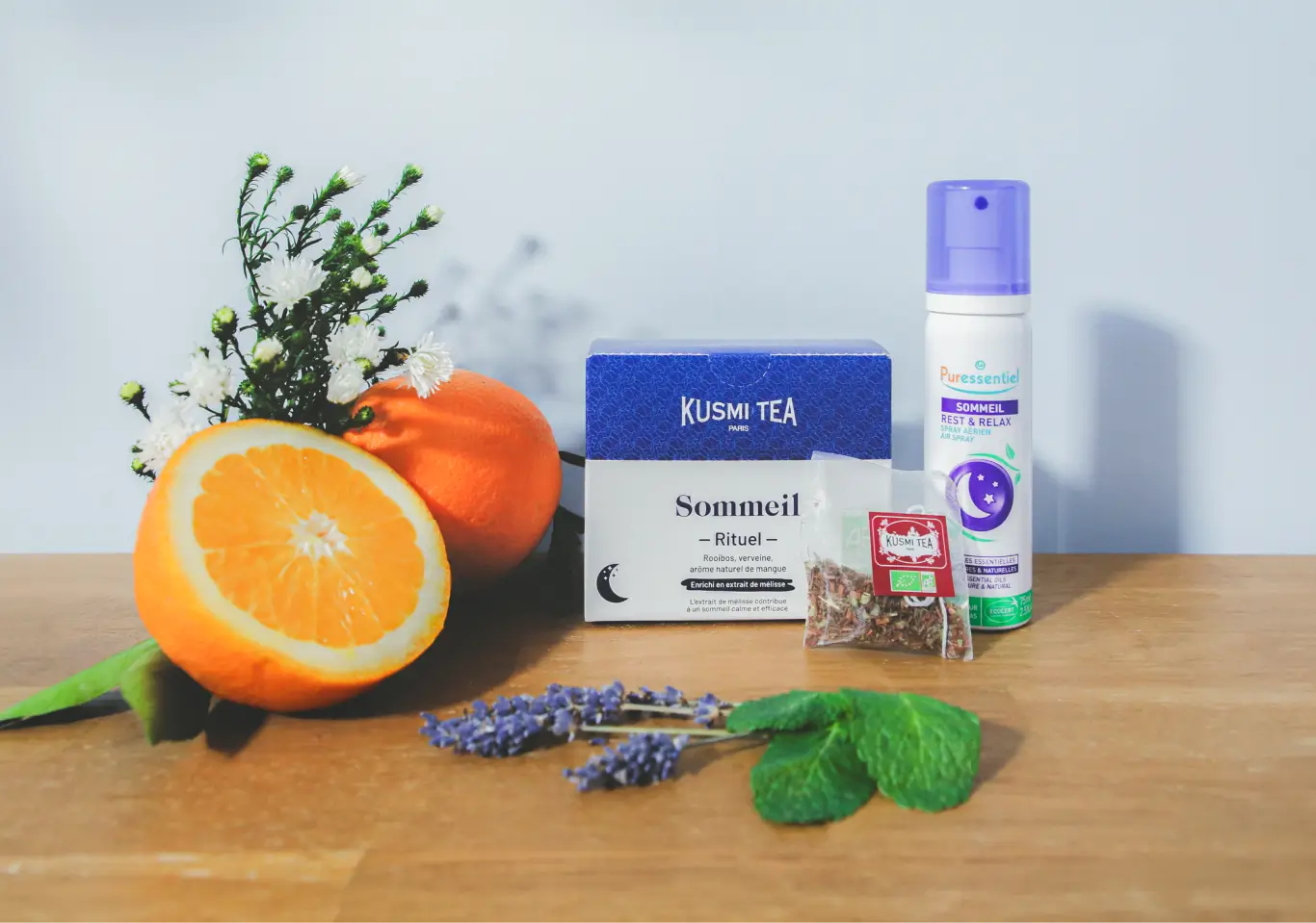 Routine du soir tisane sommeil Kusmi Tea et spray sommeil Puressentiel