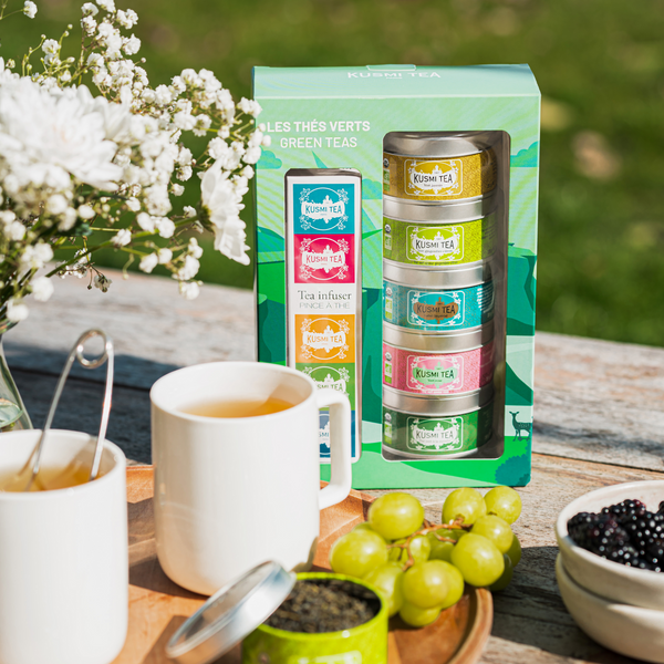 Coffret Les Thés verts bio avec une pince à thé