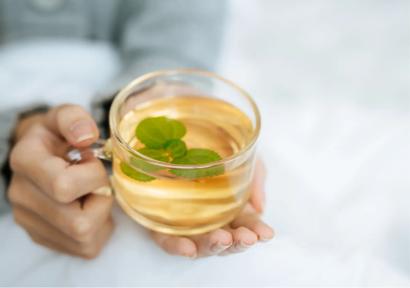 Kusmi Tea x Ruban Rose : un thé vert bio à la menthe et à la rose 100% engagé pour Octobre Rose